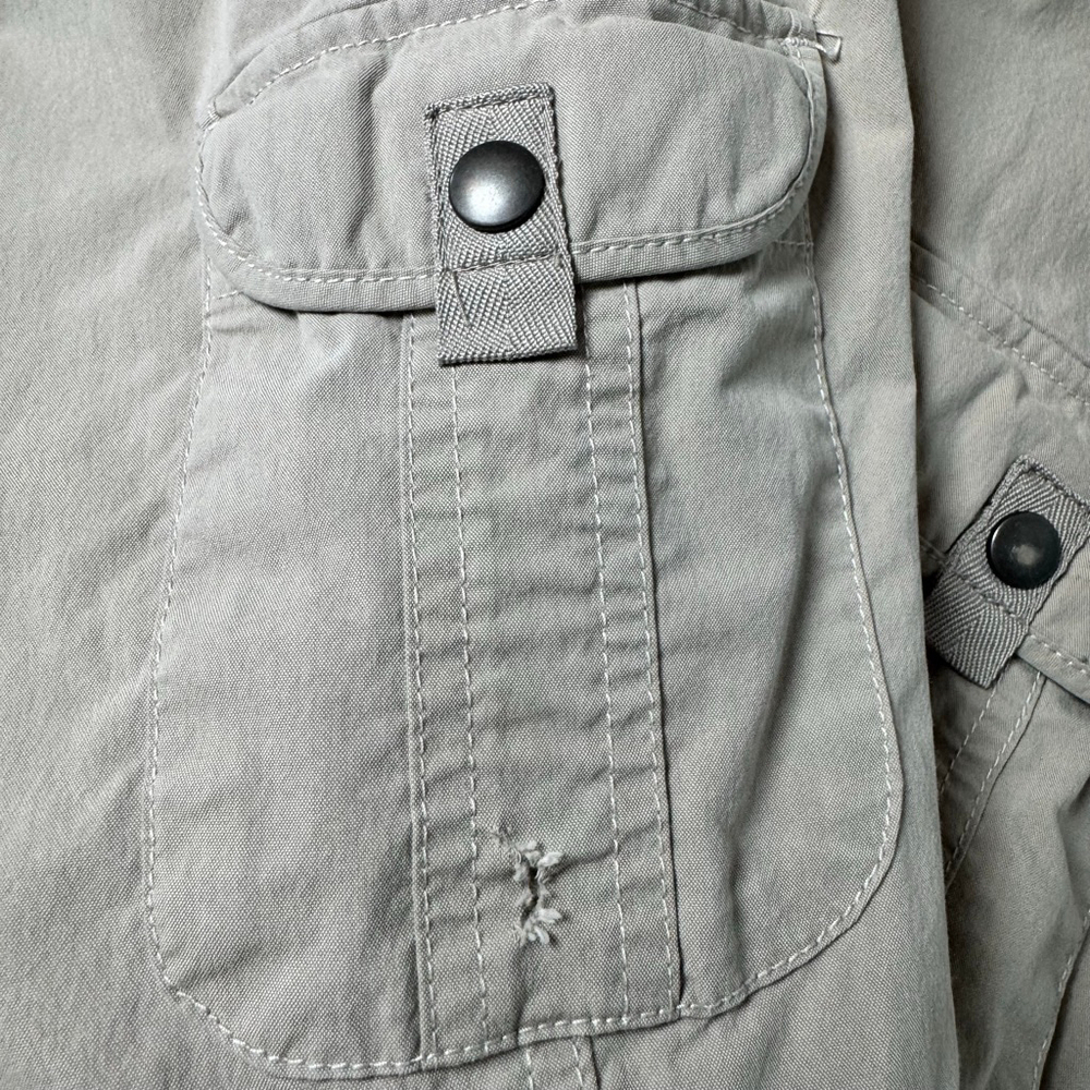 Women's KÜHL Splash 11” Cargo Shorts Size 14 Khaki - Picture 3 of 11